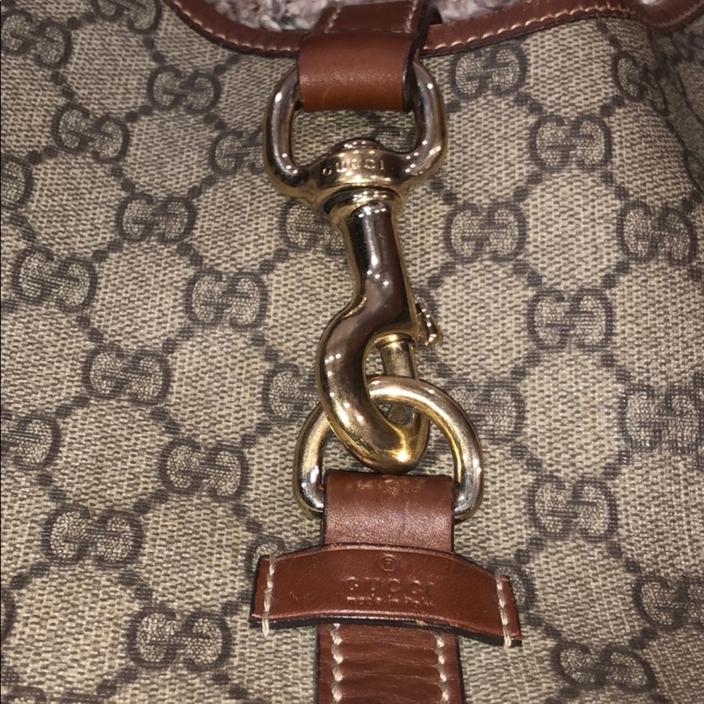 Authentic Gucci Shoulder Bag - Picture 2 of 8